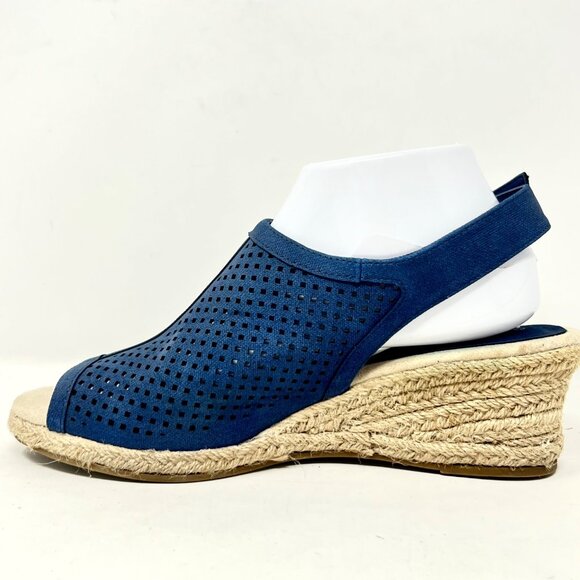 Easy Street Womens‎ Stacy Perforated Denim Linen Espadrille Blue Size 9M - Picture 3 of 10